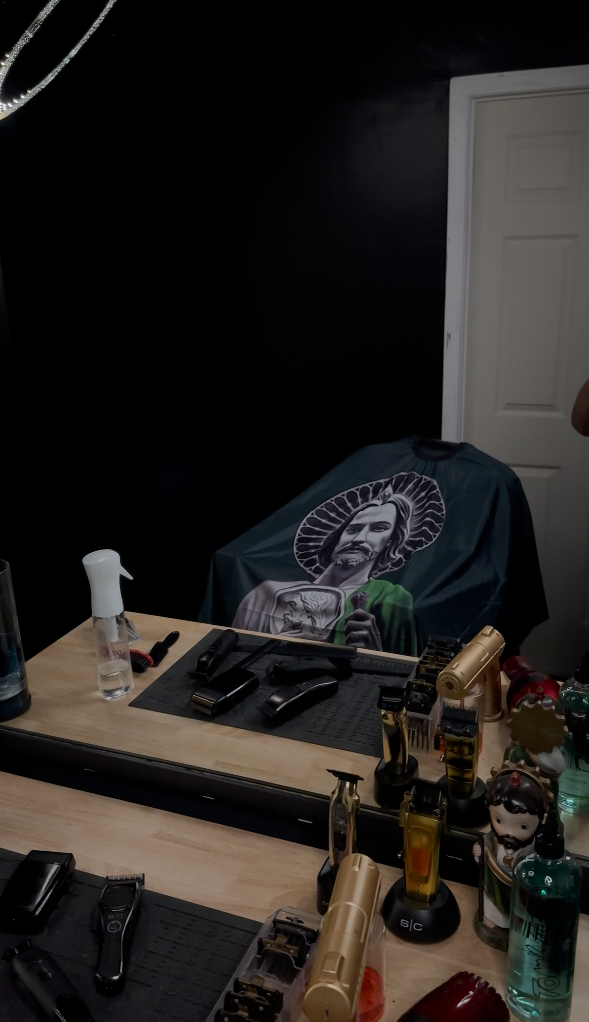 San Judas barber cape